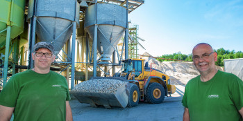 Zwei Mitarbeiter aus Wemb